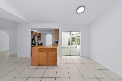 House in North Port, Florida 4 bedrooms, 184.5 sq.m. № 2201485 - photo 8