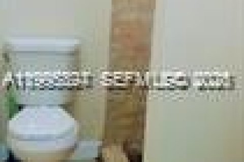 Commercial property in Hollywood, Florida 28.99 sq.m. № 2062967 - photo 7