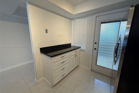 Apartamento en alquiler en Pompano Beach, Florida, 2 dormitorios, 98.85 m2 № 1991621 - foto 22