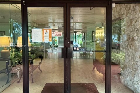 Apartamento en alquiler en Pompano Beach, Florida, 2 dormitorios, 98.85 m2 № 1991621 - foto 4