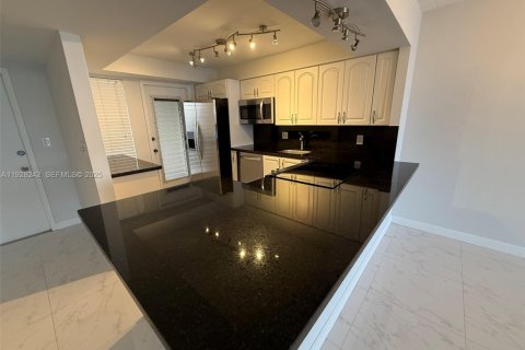 Apartamento en alquiler en Pompano Beach, Florida, 2 dormitorios, 98.85 m2 № 1991621 - foto 18