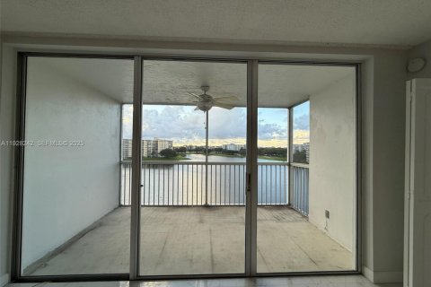Apartamento en alquiler en Pompano Beach, Florida, 2 dormitorios, 98.85 m2 № 1991621 - foto 30