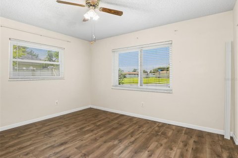 House in North Port, Florida 2 bedrooms, 116.5 sq.m. № 1851167 - photo 19