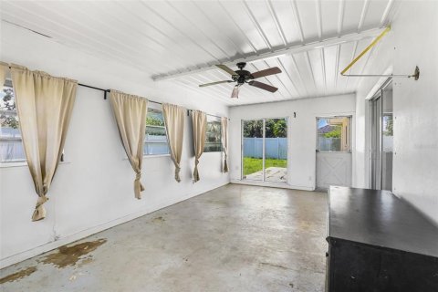House in North Port, Florida 2 bedrooms, 116.5 sq.m. № 1851167 - photo 24