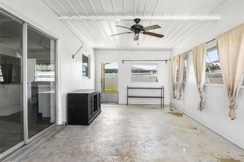 House in North Port, Florida 2 bedrooms, 116.5 sq.m. № 1851167 - photo 23