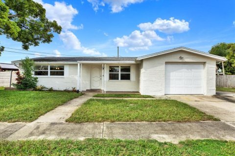 Casa en venta en Holiday, Florida, 2 dormitorios, 88.54 m2 № 1913743 - foto 2
