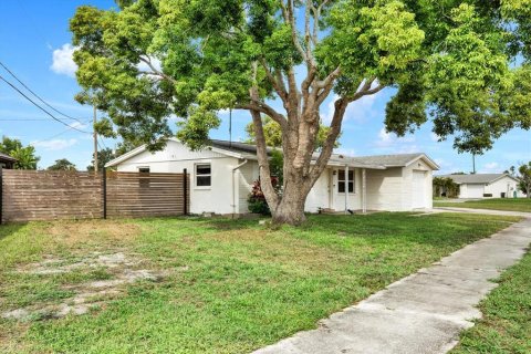 Casa en venta en Holiday, Florida, 2 dormitorios, 88.54 m2 № 1913743 - foto 20