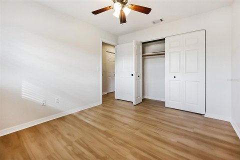 Condo in DeLand, Florida, 2 bedrooms  № 2094096 - photo 17
