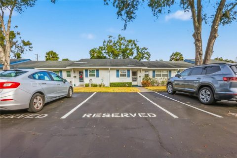 Condominio en DeLand, Florida, 2 dormitorios № 2094096