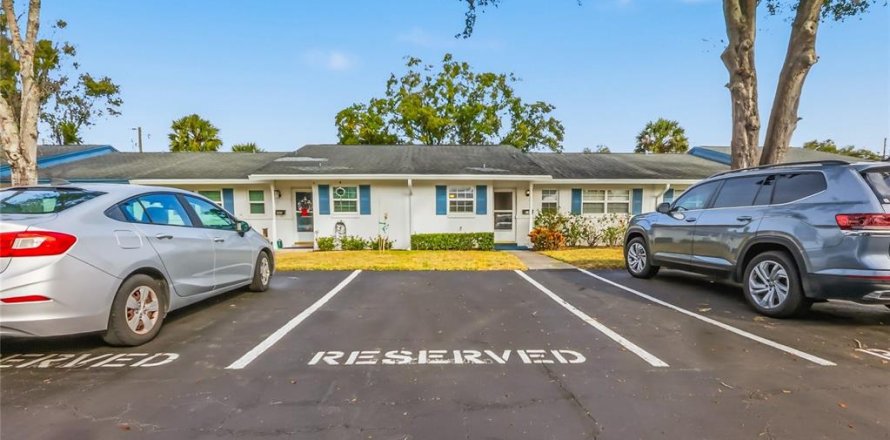 Condominio en DeLand, Florida, 2 dormitorios № 2094096
