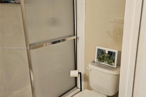 Condo in West Palm Beach, Florida, 2 bedrooms  № 1968677 - photo 28