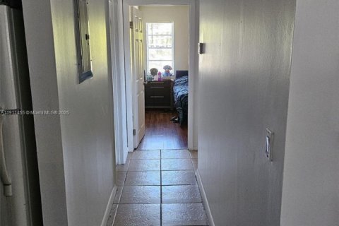 Condo in West Palm Beach, Florida, 2 bedrooms  № 1968677 - photo 14