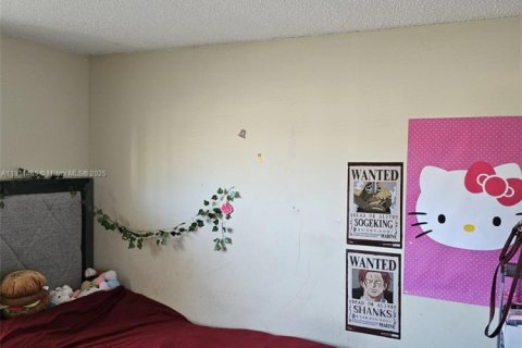 Condo in West Palm Beach, Florida, 2 bedrooms  № 1968677 - photo 23