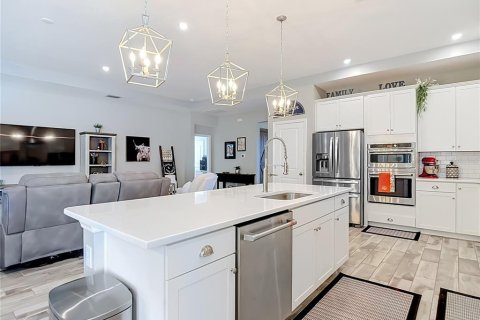 Casa en venta en Spring Hill, Florida, 4 dormitorios, 185.06 m2 № 2385686 - foto 12