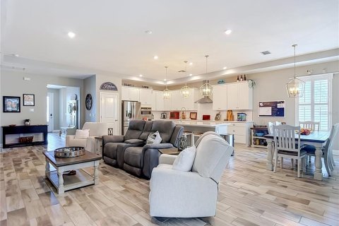 Casa en venta en Spring Hill, Florida, 4 dormitorios, 185.06 m2 № 2385686 - foto 23