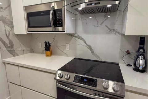 Купить кондоминиум в Авентура, Флорида 2 спальни, 107.49м2, № 1818229 - фото 12