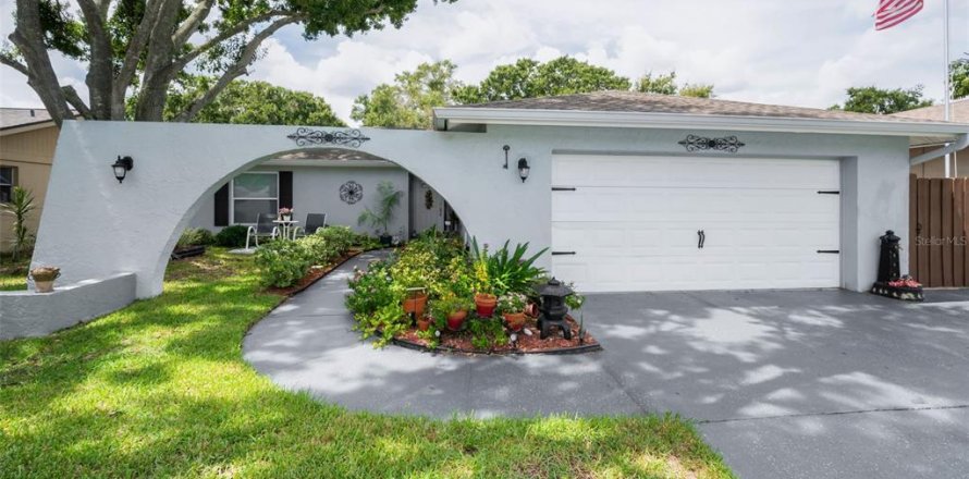 Casa en Palm Harbor, Florida 3 dormitorios, 114.83 m2 № 1917975