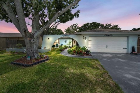 Casa en venta en Palm Harbor, Florida, 3 dormitorios, 114.83 m2 № 1917975 - foto 3