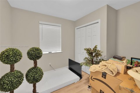 Immobilier commercial à vendre à Miami, Floride: 156.54 m2 № 1956002 - photo 23