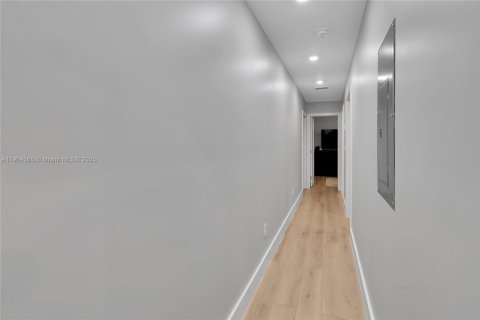 Immobilier commercial à vendre à Miami, Floride: 156.54 m2 № 1956002 - photo 24