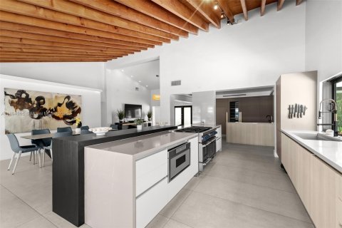 Снять в аренду виллу или дом в Халландейл-Бич, Флорида 5 спален, 306.21м2, № 1950196 - фото 29