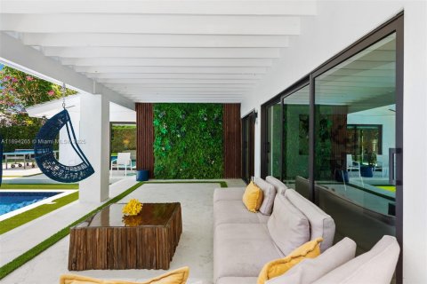 Снять в аренду виллу или дом в Халландейл-Бич, Флорида 5 спален, 306.21м2, № 1950196 - фото 23