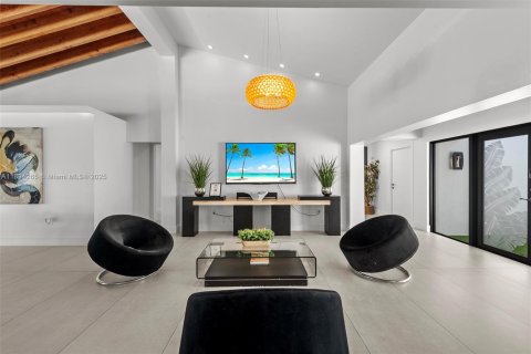 Снять в аренду виллу или дом в Халландейл-Бич, Флорида 5 спален, 306.21м2, № 1950196 - фото 30