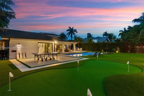 Снять в аренду виллу или дом в Халландейл-Бич, Флорида 5 спален, 306.21м2, № 1950196 - фото 7