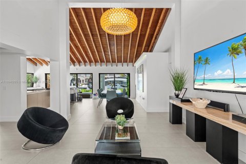 Снять в аренду виллу или дом в Халландейл-Бич, Флорида 5 спален, 306.21м2, № 1950196 - фото 24