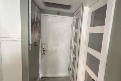 Condominio en venta en Hollywood, Florida, 1 dormitorio, 83.24 m2 № 1975185 - foto 7