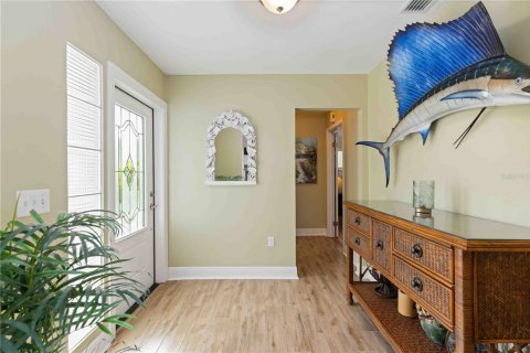 House in Englewood, Florida 5 bedrooms, 407.4 sq.m. № 2106025 - photo 5