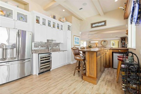 House in Englewood, Florida 5 bedrooms, 407.4 sq.m. № 2106025 - photo 11