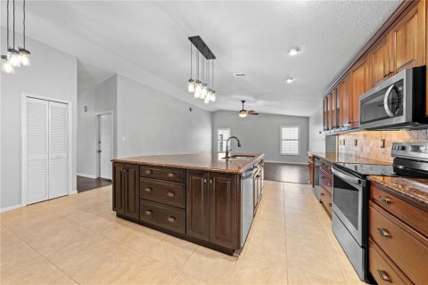 Casa en venta en Orlando, Florida, 3 dormitorios, 165.92 m2 № 1904953 - foto 12