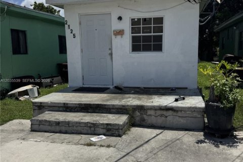 Villa ou maison à Hialeah, Floride 2 chambres, 66.89 m2 № 2083902