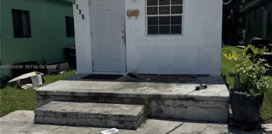 Villa ou maison à Hialeah, Floride 2 chambres, 66.89 m2 № 2083902