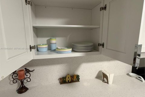 Villa ou maison à louer à Fort Lauderdale, Floride: 3 chambres, 244.24 m2 № 1997215 - photo 27