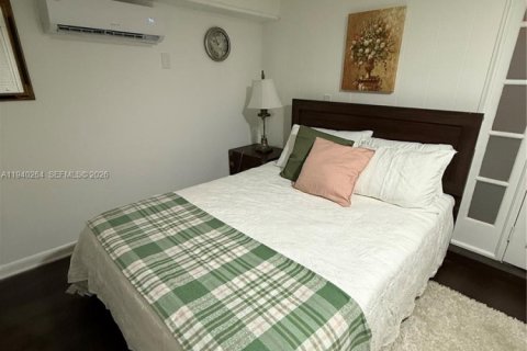 Villa ou maison à louer à Fort Lauderdale, Floride: 3 chambres, 244.24 m2 № 1997215 - photo 10