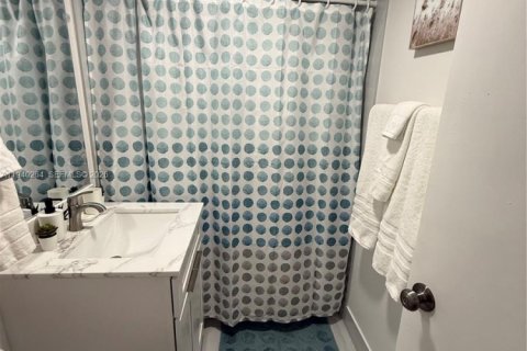 Villa ou maison à louer à Fort Lauderdale, Floride: 3 chambres, 244.24 m2 № 1997215 - photo 14