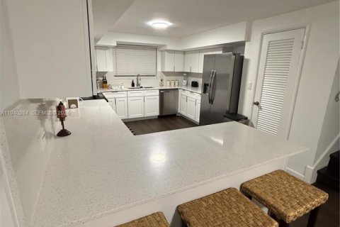 Villa ou maison à louer à Fort Lauderdale, Floride: 3 chambres, 244.24 m2 № 1997215 - photo 30