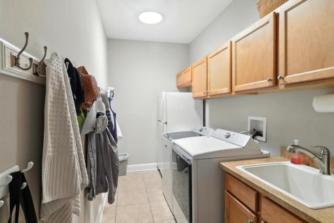 House in Homosassa, Florida 4 bedrooms, 259.1 sq.m. № 1906041 - photo 16