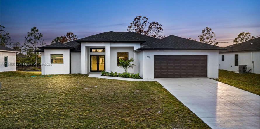 House in Lehigh Acres, Florida 4 bedrooms, 178.28 sq.m. № 1752836