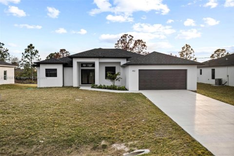 House in Lehigh Acres, Florida 4 bedrooms, 178.28 sq.m. № 1752836 - photo 2