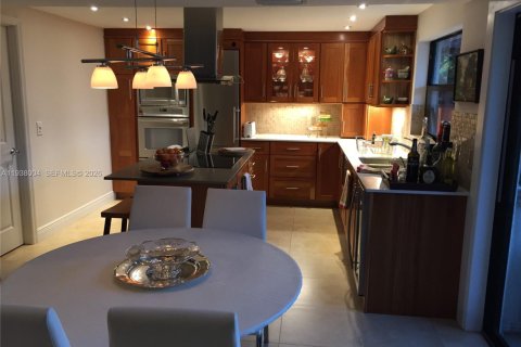 Touwnhouse à vendre à Miami, Floride: 3 chambres, 119.84 m2 № 1995752 - photo 26