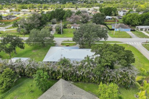 Villa ou maison à vendre à Port St. Lucie, Floride: 3 chambres, 240.06 m2 № 2328877 - photo 13