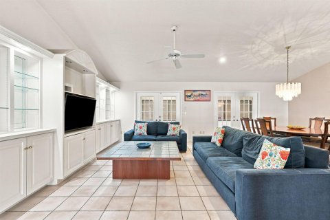 Villa ou maison à vendre à Port St. Lucie, Floride: 3 chambres, 240.06 m2 № 2328877 - photo 24