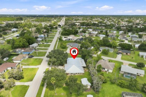 Villa ou maison à vendre à Port St. Lucie, Floride: 3 chambres, 240.06 m2 № 2328877 - photo 29