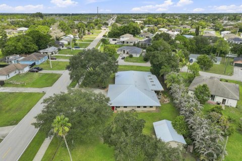 Villa ou maison à vendre à Port St. Lucie, Floride: 3 chambres, 240.06 m2 № 2328877 - photo 14