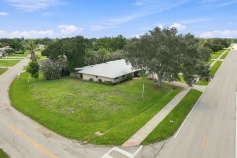 Villa ou maison à vendre à Port St. Lucie, Floride: 3 chambres, 240.06 m2 № 2328877 - photo 3