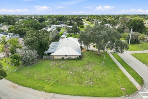 Villa ou maison à vendre à Port St. Lucie, Floride: 3 chambres, 240.06 m2 № 2328877 - photo 19