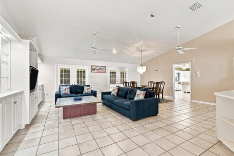 Villa ou maison à vendre à Port St. Lucie, Floride: 3 chambres, 240.06 m2 № 2328877 - photo 23